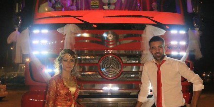 Damat Tır’la Düğünü Bastı