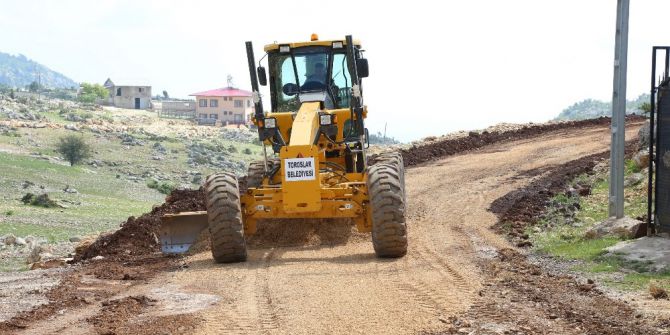 Toroslar’ın Eski Köy Ve Beldelerinde Çalışmalar Sürüyor