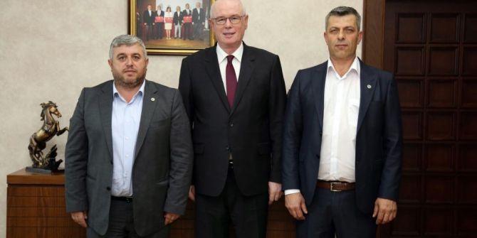 Başkan Kurt’tan Cam İşçilerine Destek Sözü