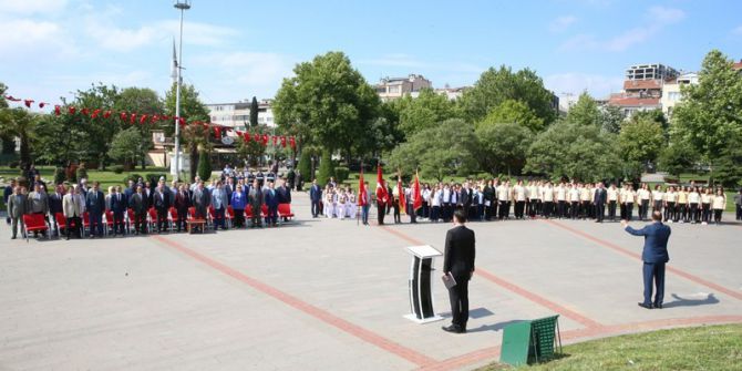 İstanbul’un Fethi Bayrampaşa’da Törenle Kutlandı
