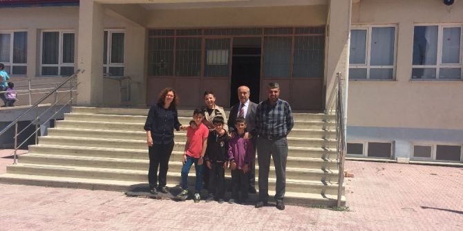 İlkokul Öğrencilerinden Anlamlı Davranış