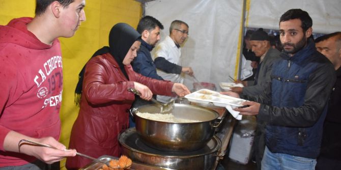Dursunbey’de İftar Çadırlarına Yoğun İlgi