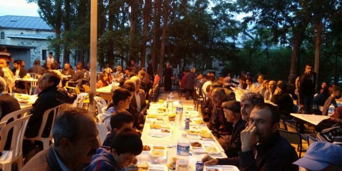 Arapgir’de İftar Çadırı Kuruldu