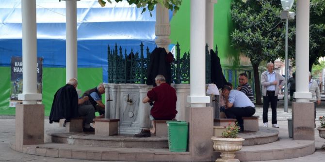 Tarihi Zağnos Paşa Camii, İstanbul’un Fethi’nin Yıl Dönümünde İbadete Açıldı
