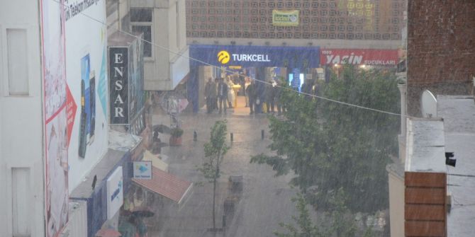 Eskişehir’de Ani Yağmur