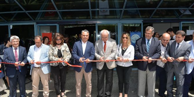 Muratpaşa’nın Üreten Eller Sergisi Açıldı