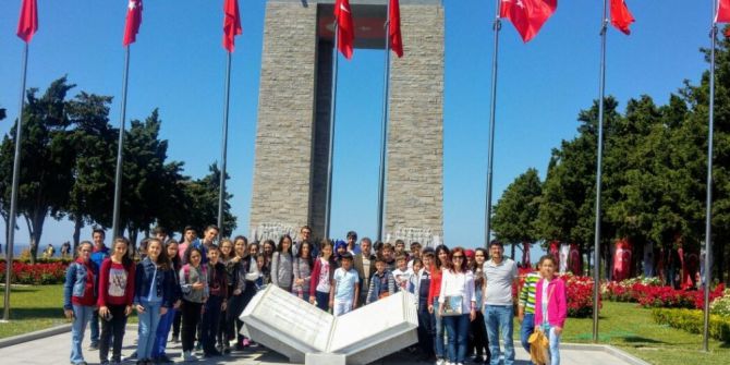 Karacabey Belediyesi’nden Başarılı Öğrencilere ’Çanakkale’ Sürprizi