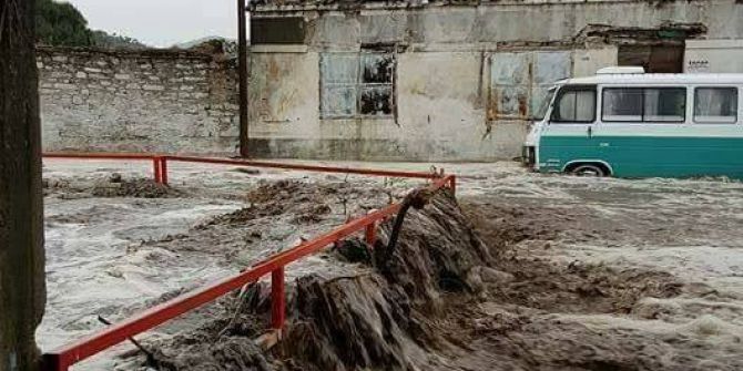 Söke’de Dere Taştı, Evleri Su Bastı