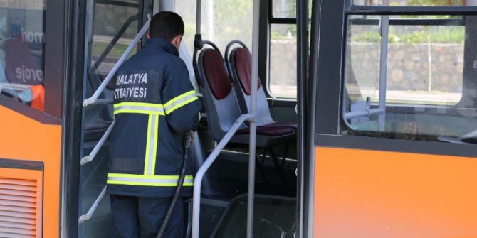 Yolcu Otobüsünde Yangın Çıktı