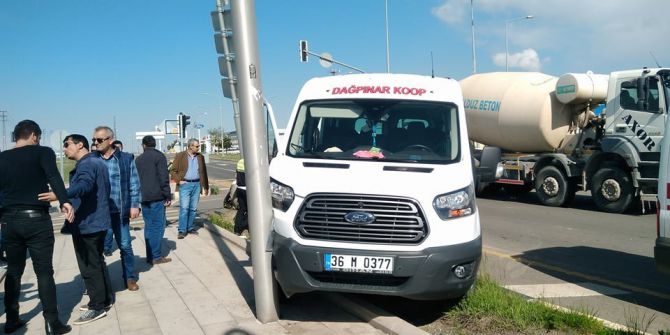 Kars’ta Trafik Kazası: 2 Yaralı