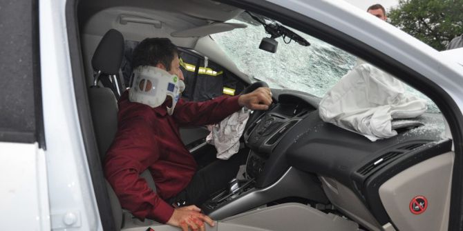 Paramparça Olan Araçtan Sağ Kurtuldu