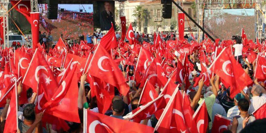 Ak Parti Ve Chp’li Siyasetçilerden Miting Yorumu