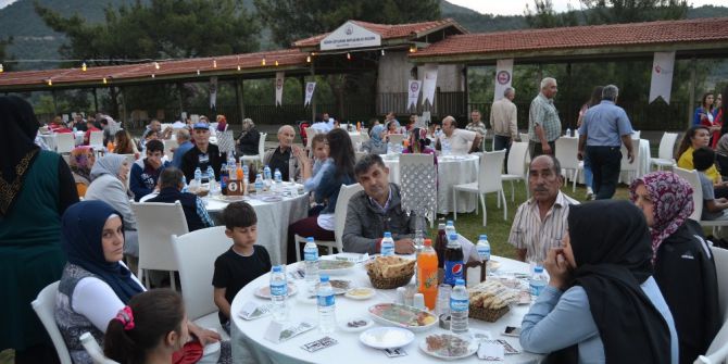 Kozan’da Şehit Aileleri Ve Gazilere İftar