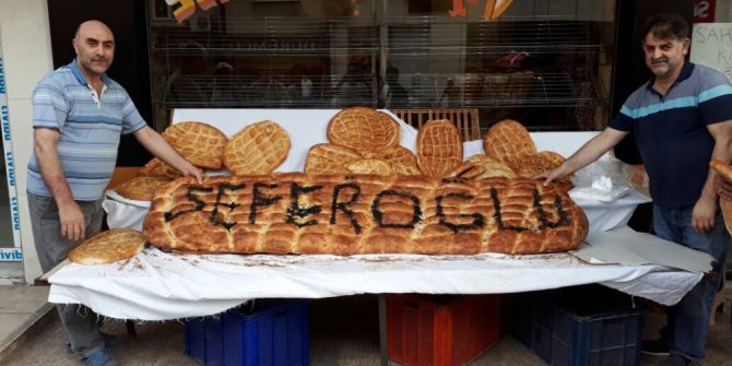 2.5 Metrelik Dev Pide Görenleri Şaşırttı