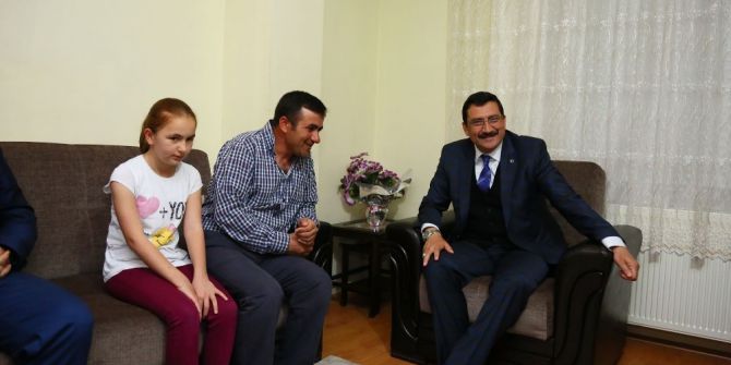 Başkan Mustafa Ak, İsimbay Ailesine Ramazan Konuğu Oldu