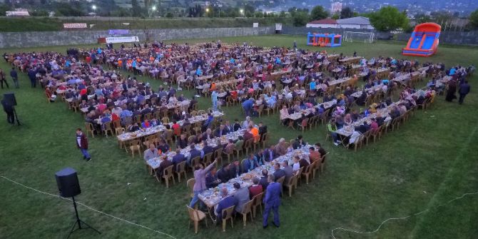 Stadyumda Dev İftar