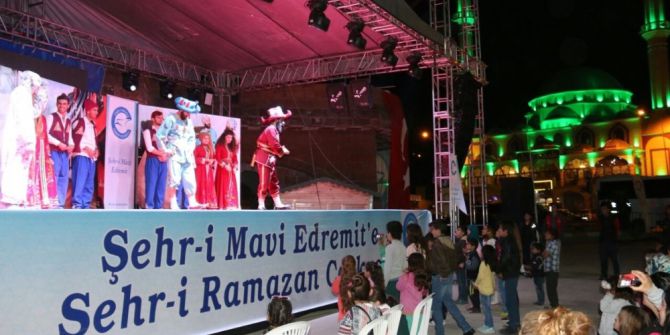 Edremit’te Hacivat-karagöz Oyunu