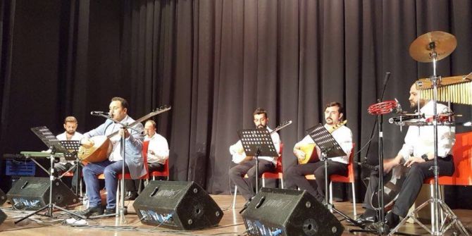 Gönülden Kopan Ezgiler Konseri