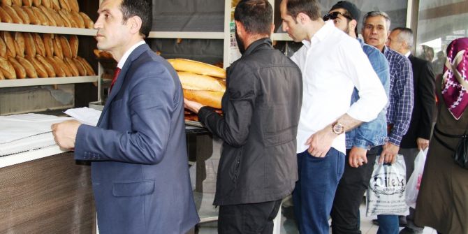 Vatandaşlardan Doğuş Ekmek Fabrikasına Destek