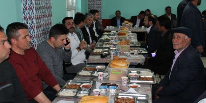 Kaymakam Dündar’dan Asker Ailesine Taziye Ziyareti