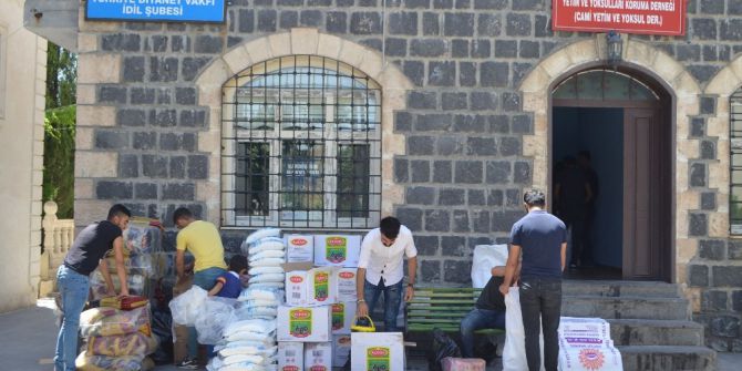 İdilde Yoksullara Yardım Eli