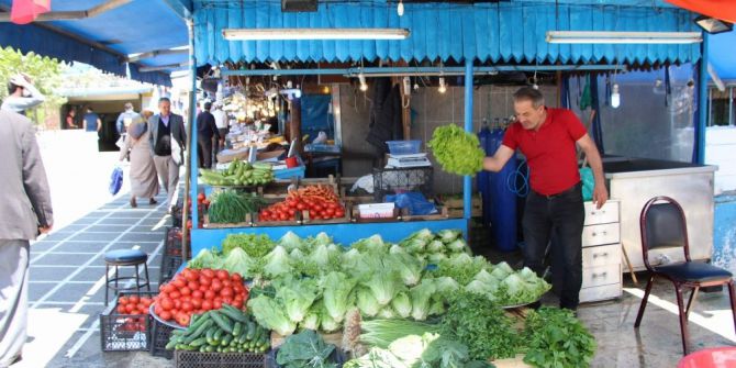 Balıkçı Tezgahları Meyve Ve Sebze Reyonuna Döndü
