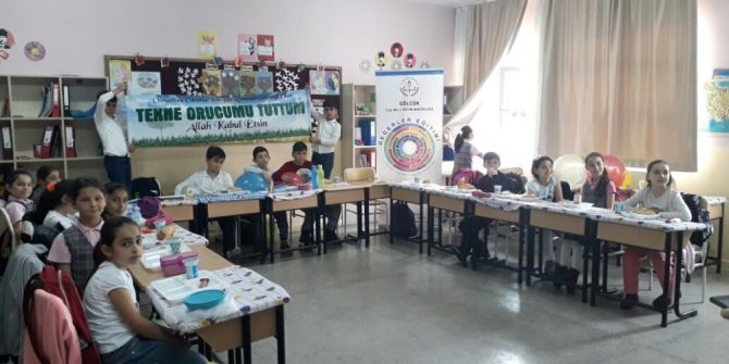 Minik Öğrenciler, Tekne Orucu Tuttu