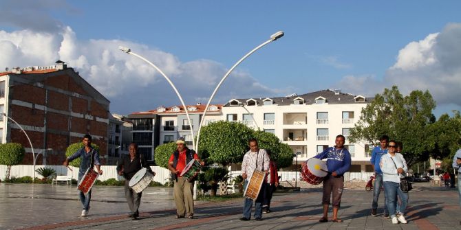 Davulculardan Yasağa Davullu Tepki