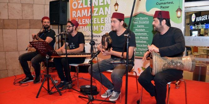 Ramazan Sofralarında Fasıl Dinletisi