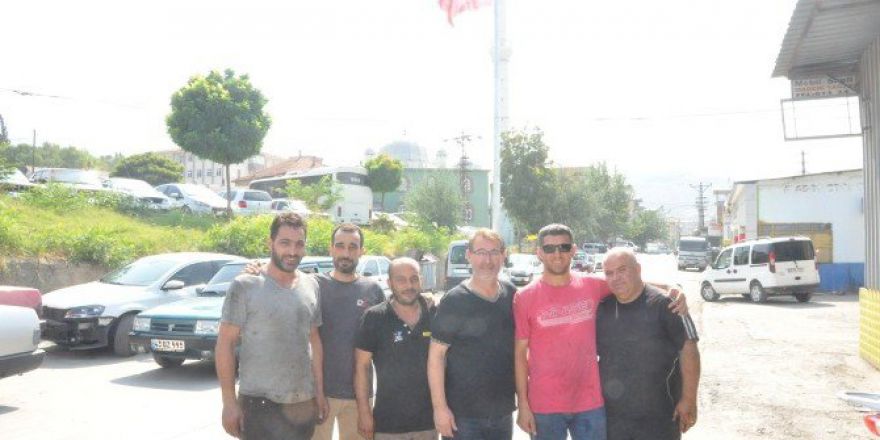 Soma Esnafından Başkan Ergene’ye Bayrak Teşekkürü