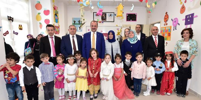 Mamak Belediyesi Aile Merkezlerinin Yıl Sonu Sergileri Sürüyor