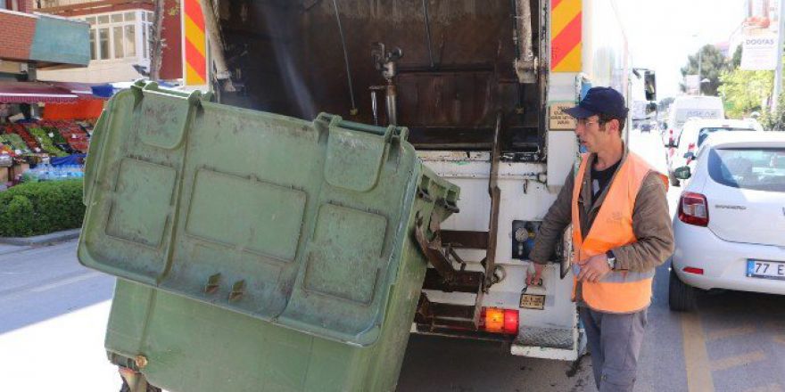 Yalova Belediyesi’nden Temizlikte Yeni Uygulama