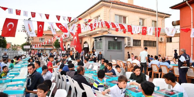 Onikişubat Belediyesi’nden Kardeş Belediyeye Özel İftar