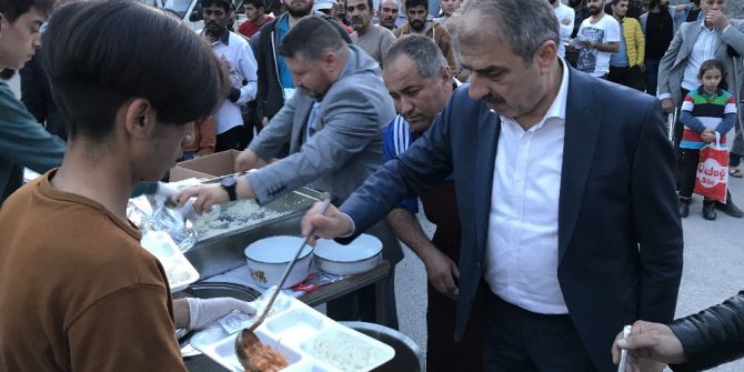 Başkan Dinç İftar Yemeği Dağıttı