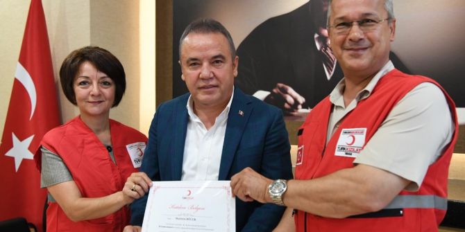 Konyaaltı Personeli, ‘İlk Yardım Sertifikası’nı Aldı
