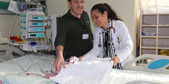 Diyaliz Sonrası Küçük Bebek Yeniden Hayata Tutundu