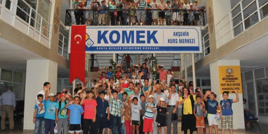 Başkan Akkaya Genç Komek Öğrencileri İle Kariyer Günlerinde Buluştu