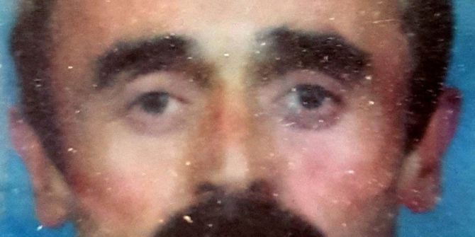 Hareket Eden Traktörü Durdurmak İsterken Öldü