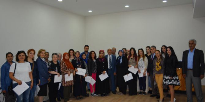 Kültür Merkezinde El Sanatları Kurs Bitirme Belge Töreni
