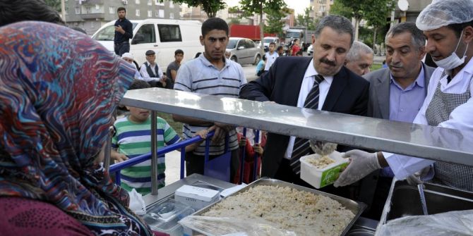 Siirtliler Diyarbakır’da Bin 500 Kişilik İftar Çadırı Açtı