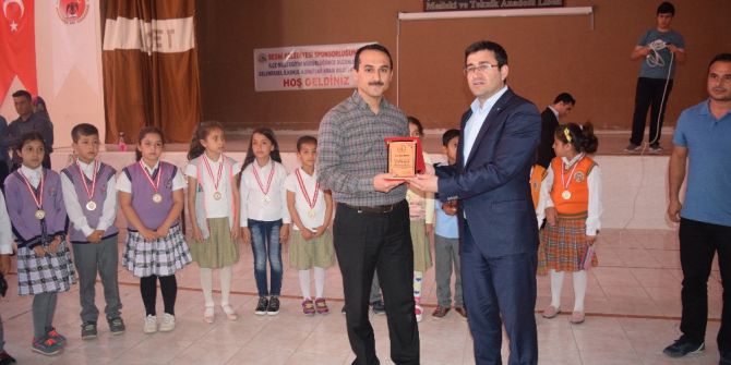 Besni’de Bilgi Yarışmasının Şampiyonu Mustafa Baba İlkokulu Oldu