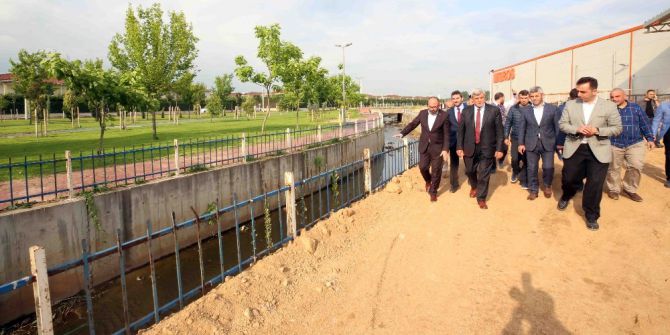 Başkan Karaosmanoğlu, Kartepe’de İncelemelerde Bulundu