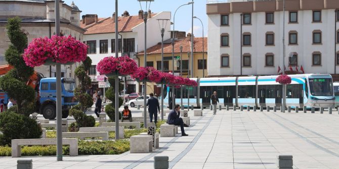 Konya’nın Caddeleri Çiçek Açtı