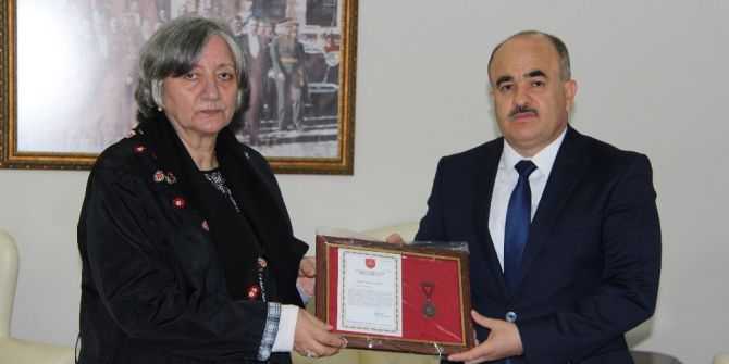 Emekli Öğretmenden Tsk Güçlendirme Vakfına Bağış