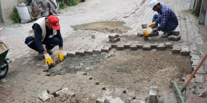 Asfalt Yama Ve Kilit Taşı Yenileme Çalışmaları Hızla Devam Ediyor