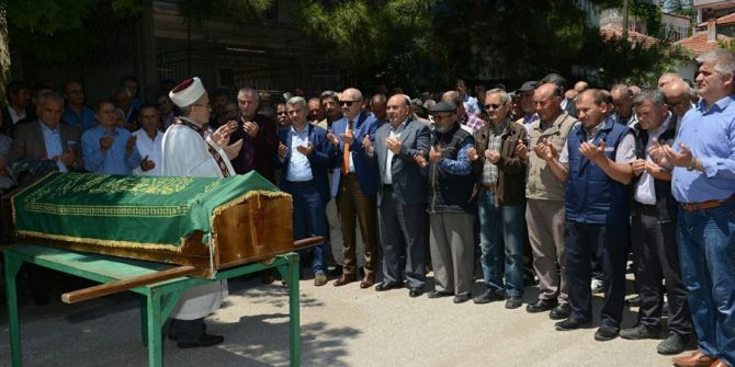 Emekli Öğretmen Kalp Krizine Yenik Düştü