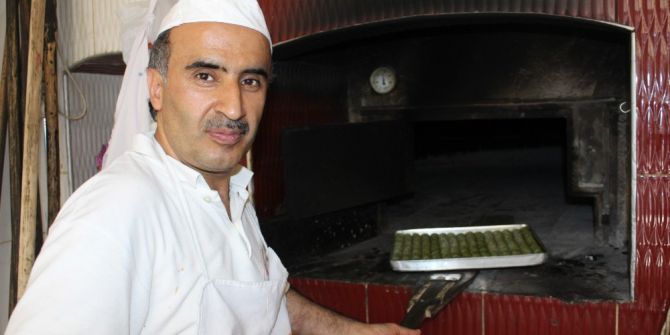 300 Derecelik Fırının Karşısında Çalışarak Oruç Tutuyorlar