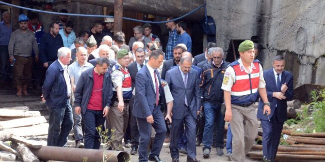 Göçükte Mahsur Kalan İşçileri Kurtarma Çalışmaları Sürüyor