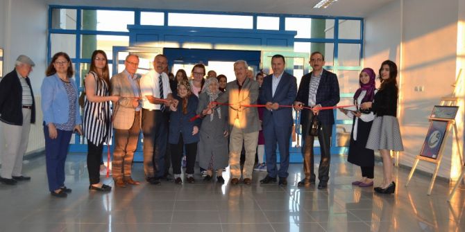 Üniversiteliler Yaşlılarla İftarda Buluştu