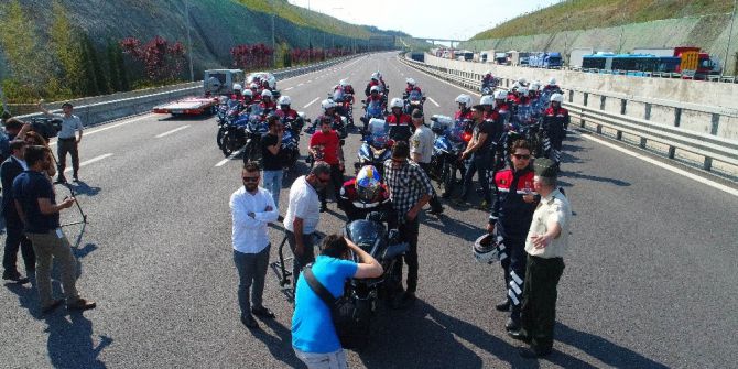 Kenan Sofuoğlu’nun Yavuz Sultan Selim Köprüsü’ndeki Şovu Havadan Görüntülendi